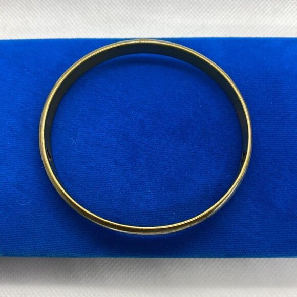 💛 Vintage Brass Heart Bangle - Picture 4 of 5